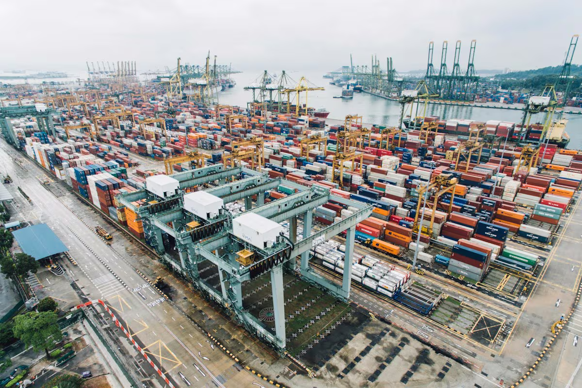Container terminal — international shipping to the EU
